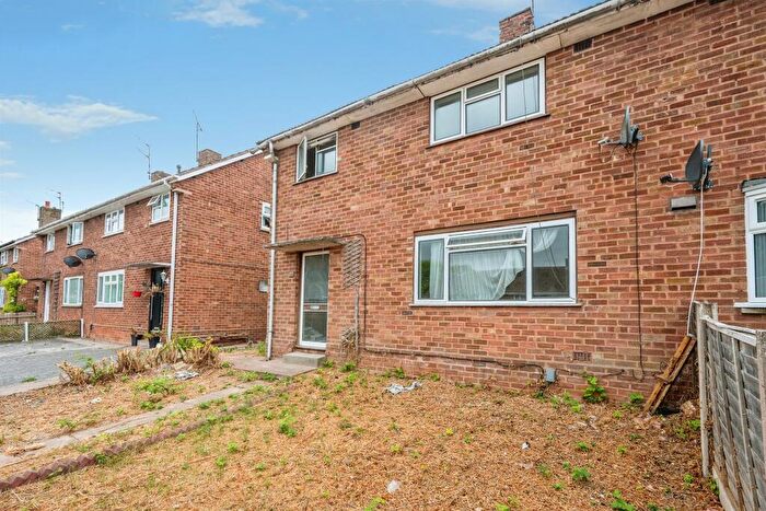 3 Bedroom Semi Detached House For Sale In Greenlands Avenue, Redditch, B98