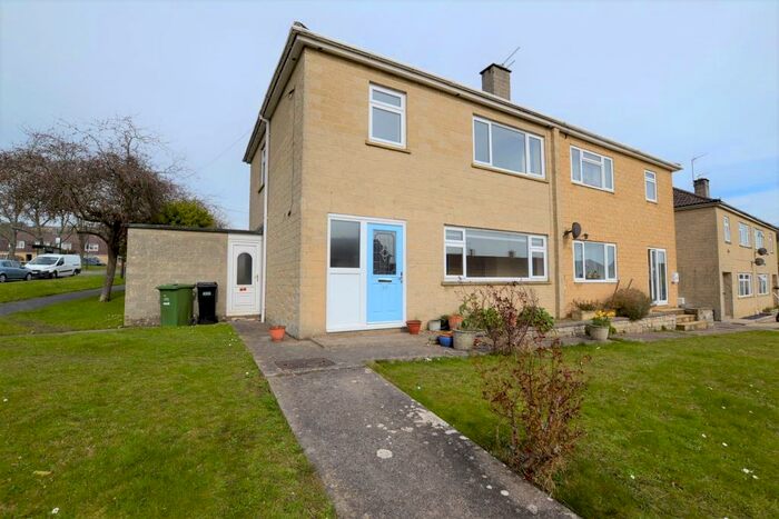 3 Bedroom Semi-Detached House To Rent In Brookfield Park, Bath, BA1