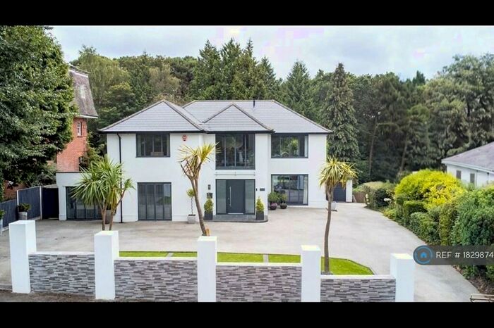 4 Bedroom Detached House To Rent In Elgin Road, Bournemouth, BH4