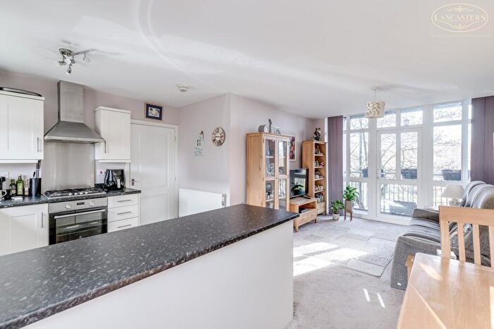 2 Bedroom Apartment For Sale In Lostock Lane, Lostock, Bolton, BL6