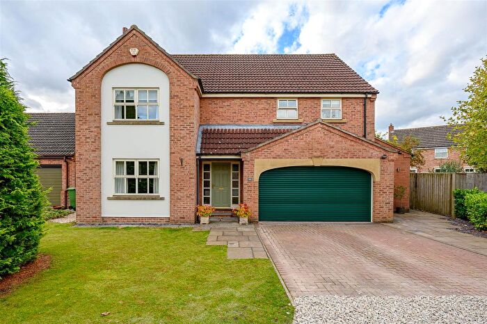 4 Bedroom Detached House For Sale In Kerver Lane, Dunnington, York, YO19