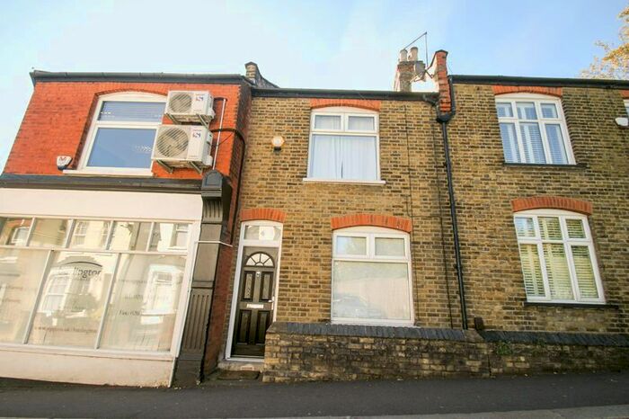2 Bedroom Cottage To Rent In Highfield Road, London, N21