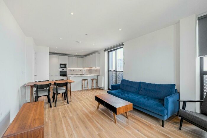 3 Bedroom Flat To Rent In Stapleford Close, London, E4