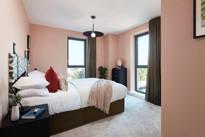 2 Bedroom Flat For Sale In Station Road, Croydon, CR0