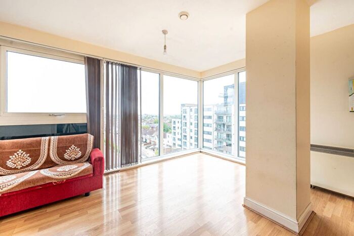 1 Bedroom Flat To Rent In Ilford, Ilford, IG2