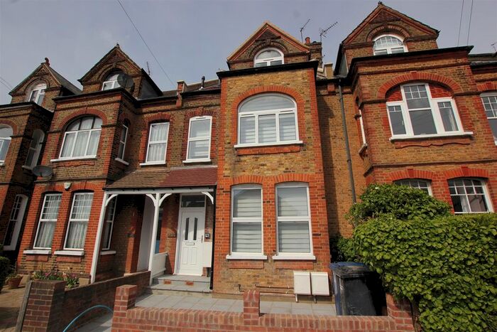 3 Bedroom Flat To Rent In East End Road, London, N2