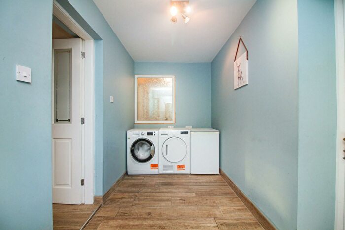 5 Bedroom Detached House For Sale In Juniper Walk, Newcastle Upon Tyne, NE5