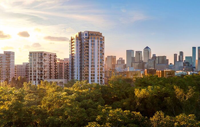 1 Bedroom Flat For Sale In Bow Common Lane, London, E3