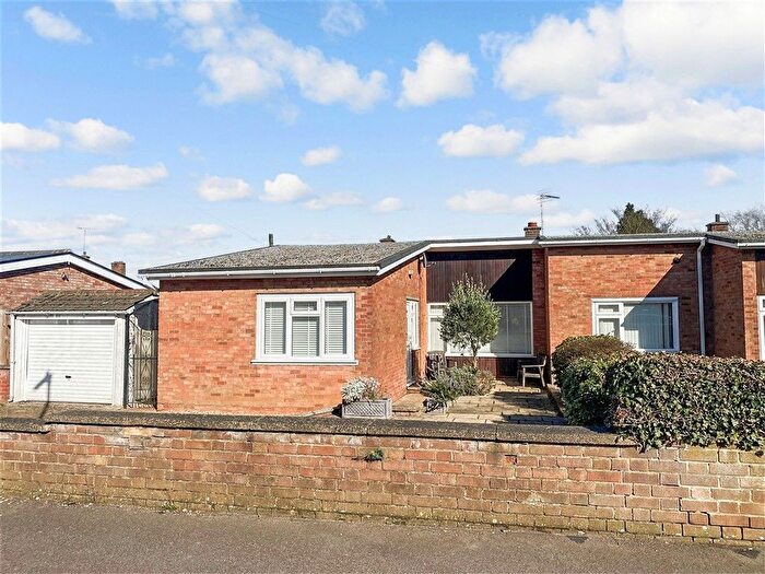 3 Bedroom Semi Detached Bungalow For Sale In Rylands Road, Kennington, Ashford, Kent, TN24