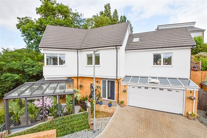 3 Bedroom Detached House For Sale In Moorings Reach, Maidstone, Kent, ME14