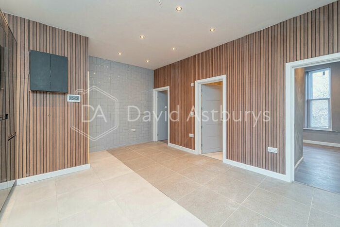 2 Bedroom Apartment To Rent In Archway Road, Highgate, London, N6