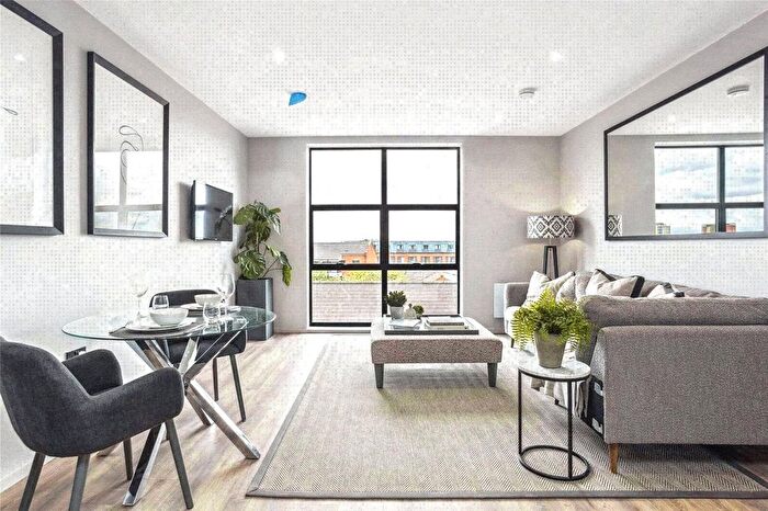 2 Bedroom Flat To Rent In Pressworks, - Northwood Street, Birmingham, West Midlands, B3