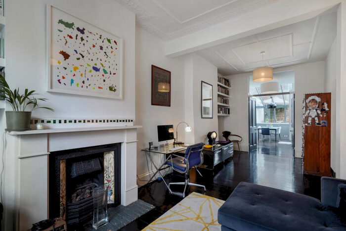 3 Bedroom Terraced House To Rent In Cornwallis Road, Holloway, N19