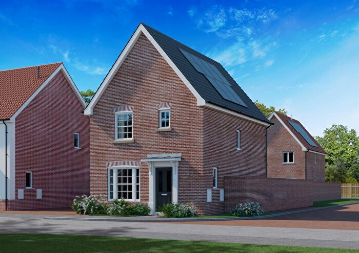 3 Bedroom Detached House For Sale In Bure Gardens, Coltishall, Norwich, NR12