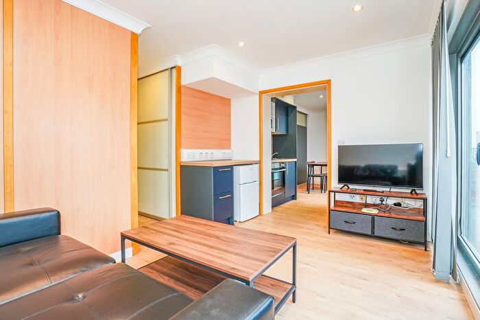 2 Bedroom Flat To Rent In Regent Street, Leeds, LS2