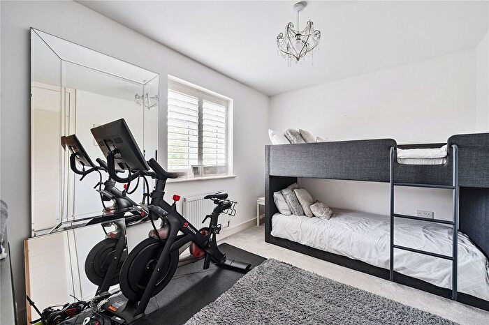 4 Bedroom Detached House For Sale In River Walk, Fetcham, KT22
