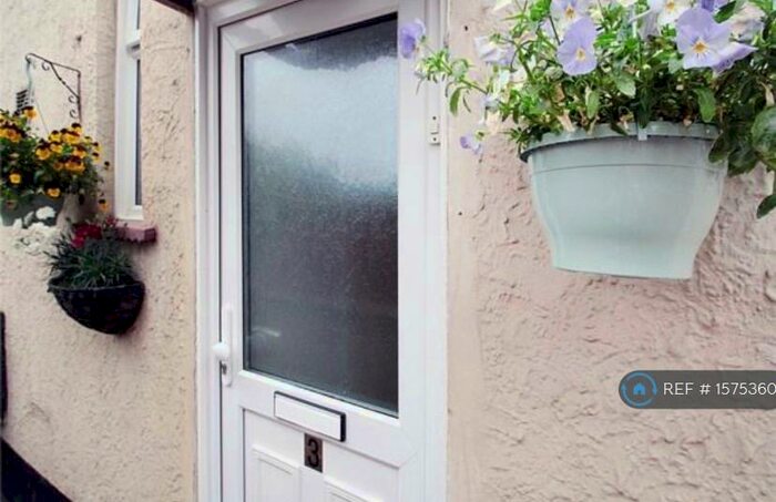 2 Bedroom Flat To Rent In Angmering Way, Rustington, Littlehampton, BN16