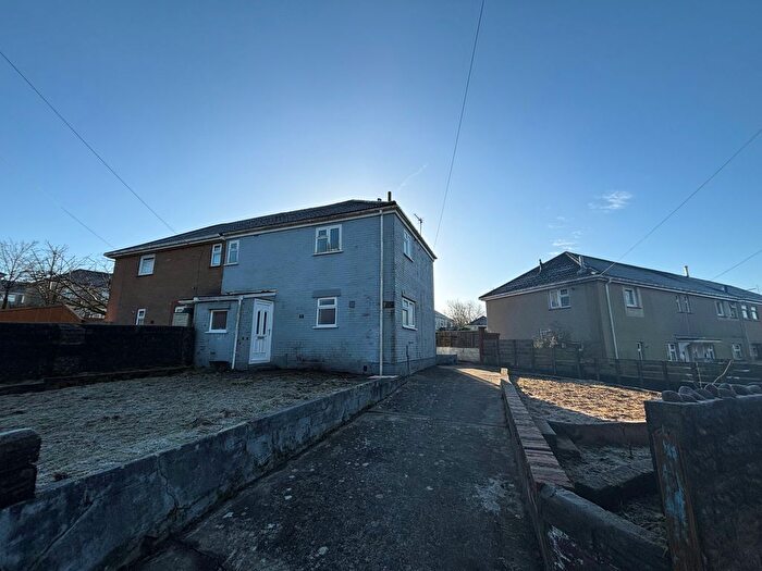 2 Bedroom Semi-Detached House For Sale In Penplas Road, Blaenymaes, Swansea, SA5
