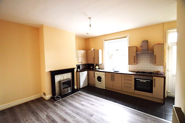 1 Bedroom Terraced House To Rent In Zoar Street, Morley, Leeds, LS27