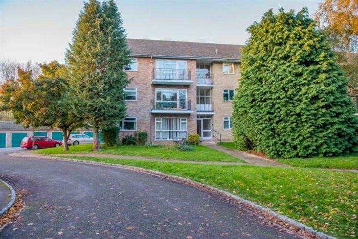 2 Bedroom Apartment To Rent In Woodstock, Oxfordshire, OX20