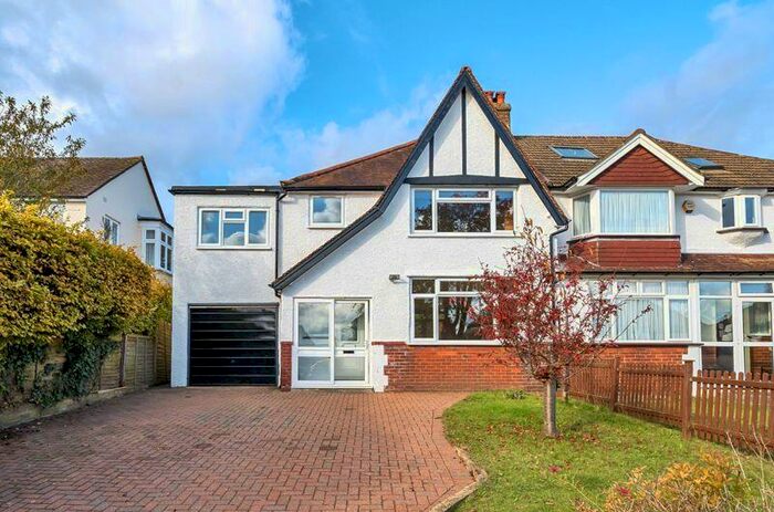 5 Bedroom Semi-Detached House To Rent In Mount Park Avenue, South Croydon, CR2
