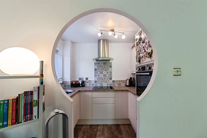 1 Bedroom Flat For Sale In Maywell Drive, Solihull, B92
