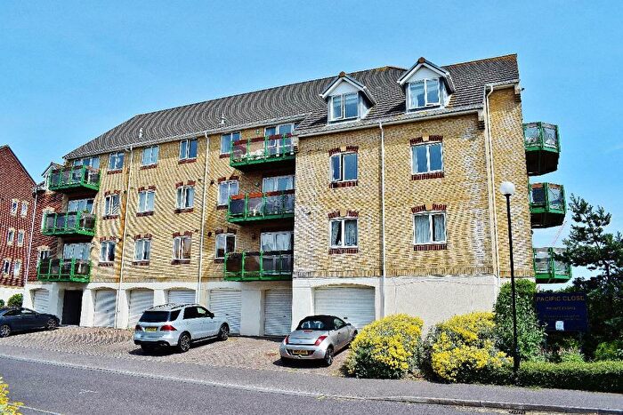 2 Bedroom Flat To Rent In Pacific Close, SO14