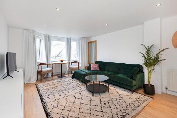 2 Bedroom Flat To Rent In Craigend Park, Liberton, Edinburgh, EH16