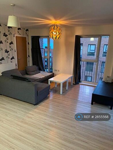 2 Bedroom Flat To Rent In Wave Court, Romford, RM7