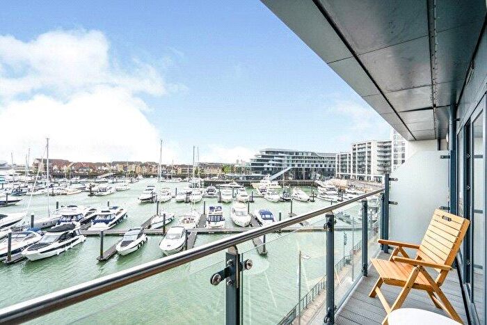 2 Bedroom Flat To Rent In The Blake Building, Admirals Quay, Ocean Way, SO14
