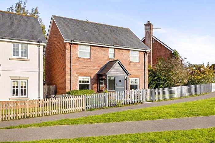 4 Bedroom Detached House For Sale In Meadow Drive, Henfield, BN5