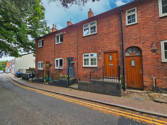 2 Bedroom Cottage To Rent In Fieldgate Lane, Kenilworth, CV8