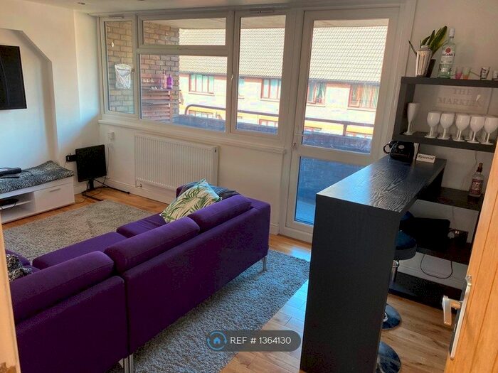 3 Bedroom Flat To Rent In Shoreditch, London, E2