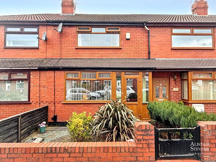 2 Bedroom Town House For Sale In Boundary Park Road, Oldham, OL1