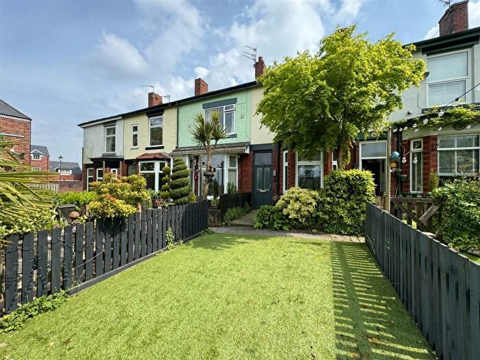 2 Bedroom Terraced House To Rent In Oxford Road, Hyde, SK14