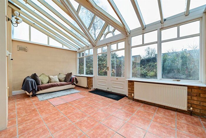 3 Bedroom End Of Terrace House For Sale In Hatherall Road, Maidstone, ME14