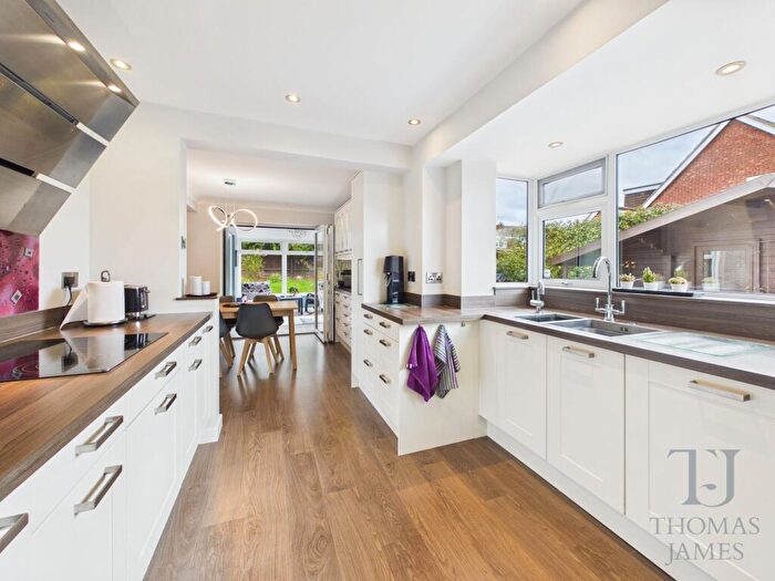 5 Bedroom Detached House For Sale In Hoe View Road, Cropwell Bishop, NG12