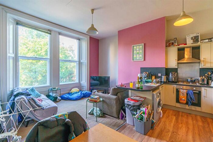 3 Bedroom Apartment To Rent In £pppw, Osborne Terrace, Newcastle Upon Tyne, NE2