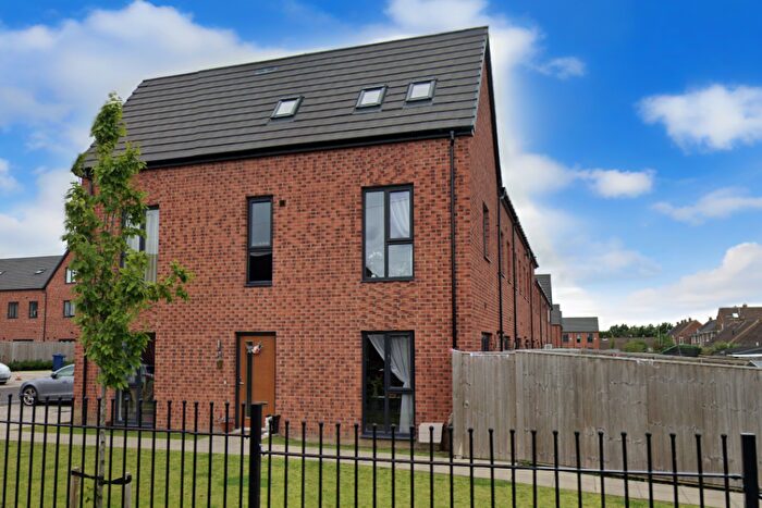 4 Bedroom Town House To Rent In Scholars View, Houghton Le Spring, County Durham, DH5