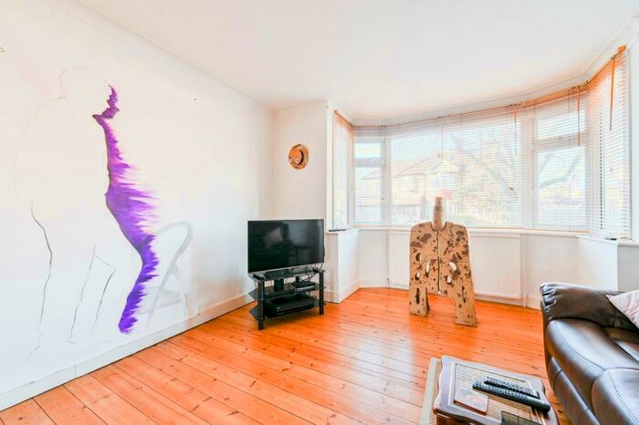 4 Bedroom Semi-Detached House To Rent In Elm Close, North Harrow, Harrow, HA2