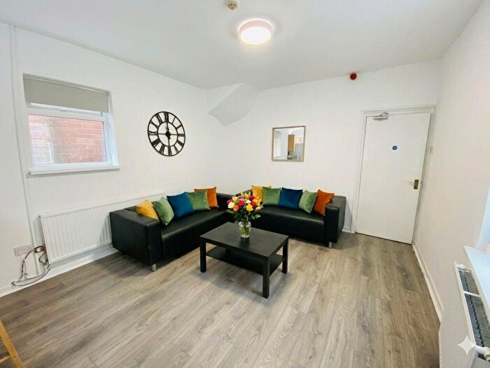 7 Bedroom Maisonette To Rent In Salisbury Road, Cathays, CF24