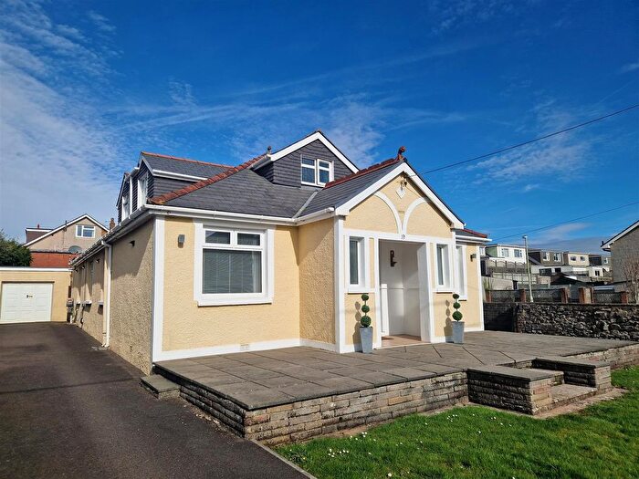 5 Bedroom Detached House For Sale In West End Avenue, Porthcawl, CF36