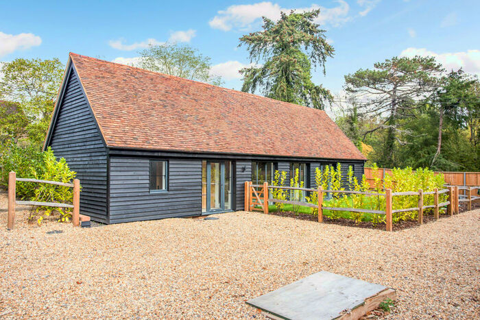 2 Bedroom Detached Bungalow For Sale In Guildford Road, Clemsfold, RH12