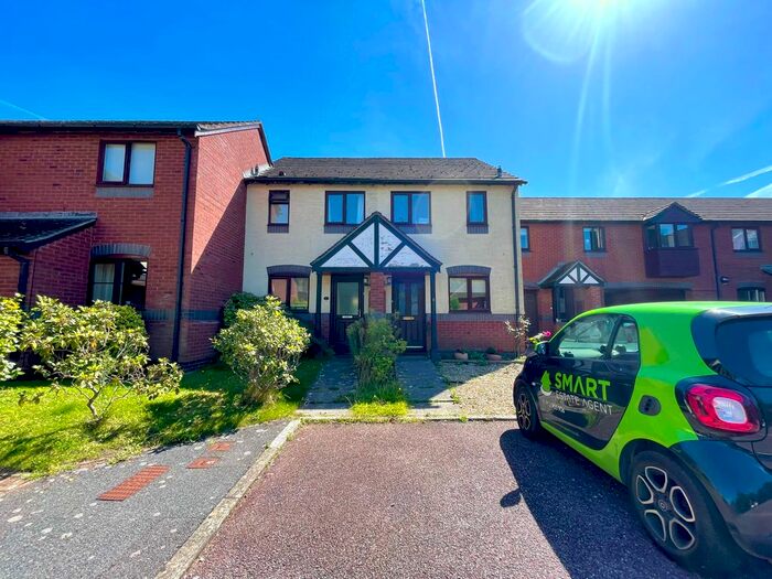 2 Bedroom Terraced House To Rent In Weycroft Close, Exeter, EX1