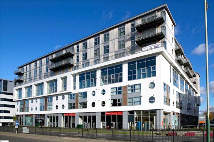 1 Bedroom Flat To Rent In The Paramount, Beckhampton Street, Swindon, Wiltshire, SN1