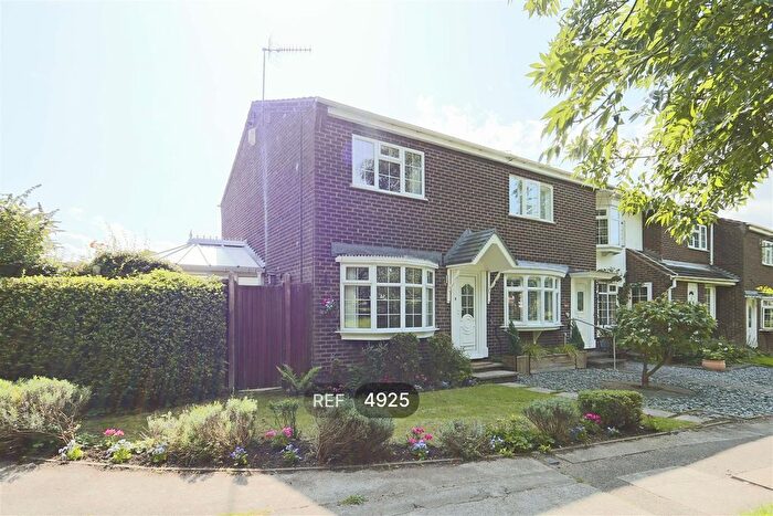 2 Bedroom Terraced House To Rent In Spinningdale, Arnold, Nottingham, NG5