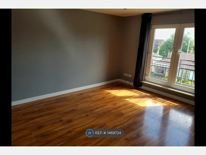 2 Bedroom Flat To Rent In Broad Cairn Court, Motherwell, ML1