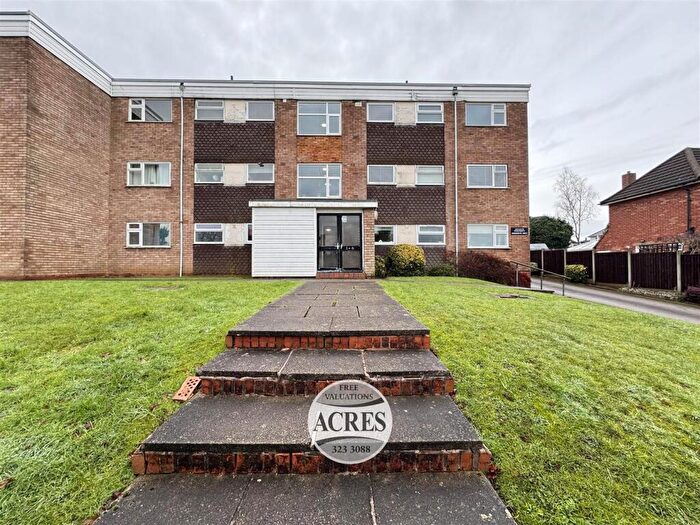 2 Bedroom Flat For Sale In Hermes Court, Clarence Road, Four Oaks, B74