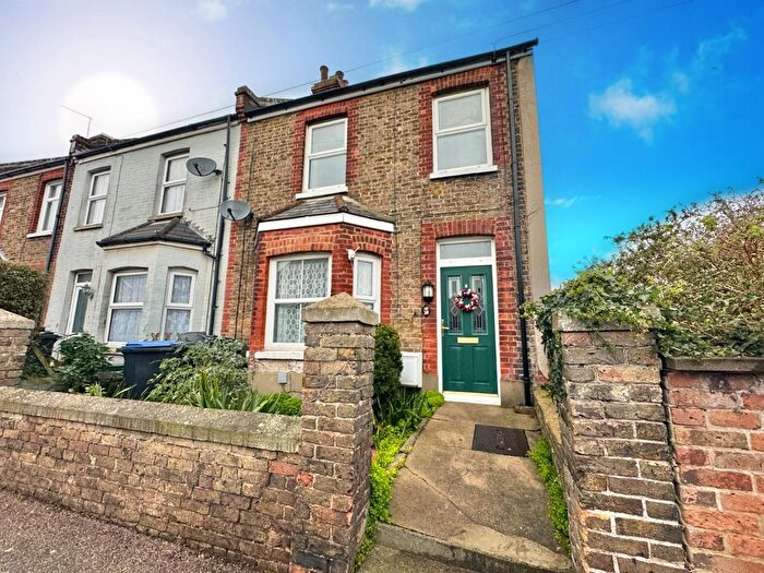 2 Bedroom End Terrace House To Rent In Queens Avenue, Ramsgate, Kent, CT12