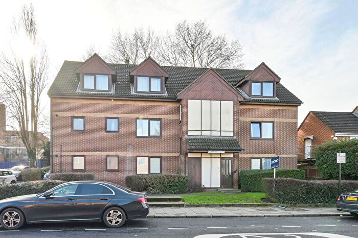 1 Bedroom Flat For Sale In Rainsford Court, Park Royal, London, NW10